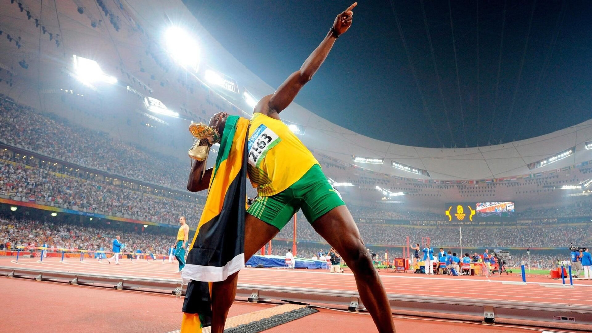 随机【科技裁判】裁判用高科技守护比赛公正，效果显著？，科技运动会裁判员宣誓